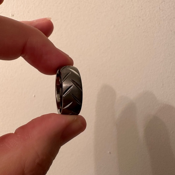 Tungsten Ring - Picture 3 of 5